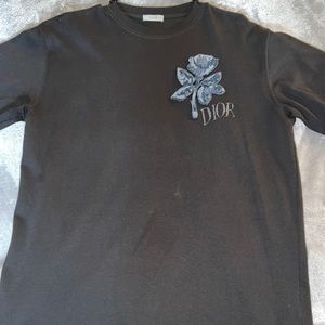 T shirt slightly worn